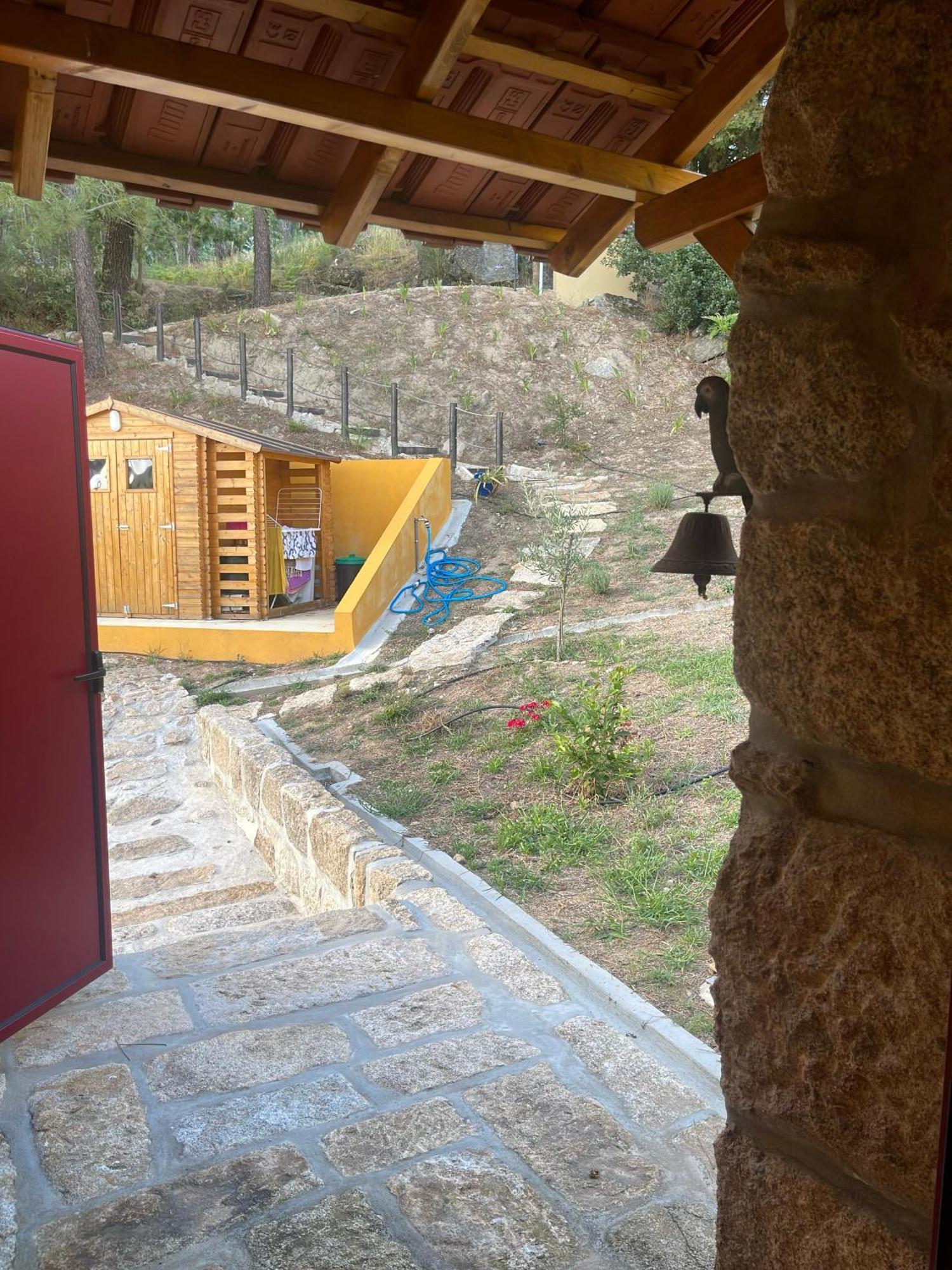 Nascente, Place In Nature Next To A Waterfall Loureiro  ภายนอก รูปภาพ